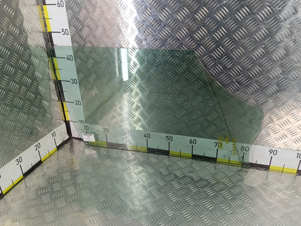 стекло двери FORD Transit  1821927, 3510 рублей, Москва