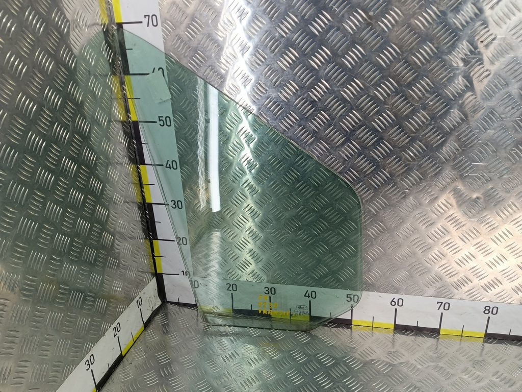 стекло двери FORD Transit  2036865, 3620 рублей, Москва