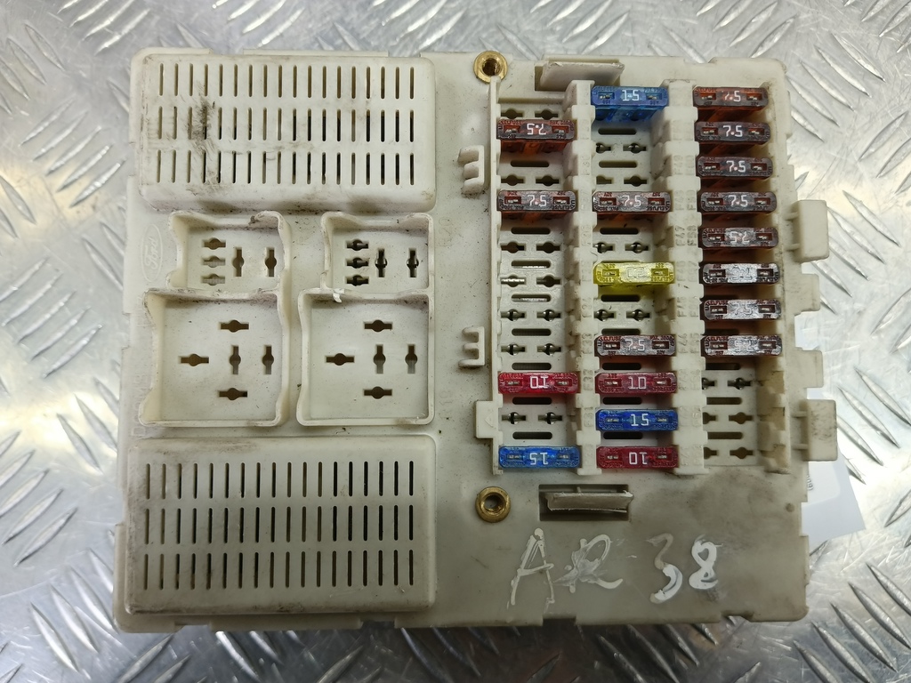 блок предохранителей FORD Tourneo Connect  1360366, 630 рублей, Москва