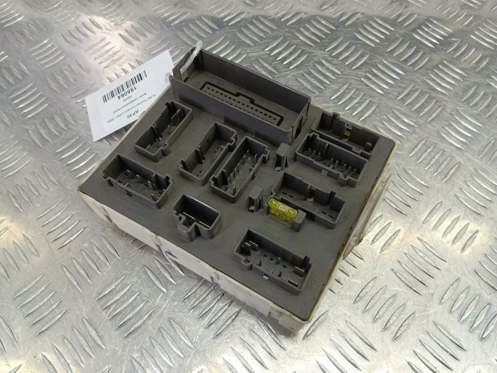 блок предохранителей FORD Tourneo Connect  1504506, 860 рублей, Москва