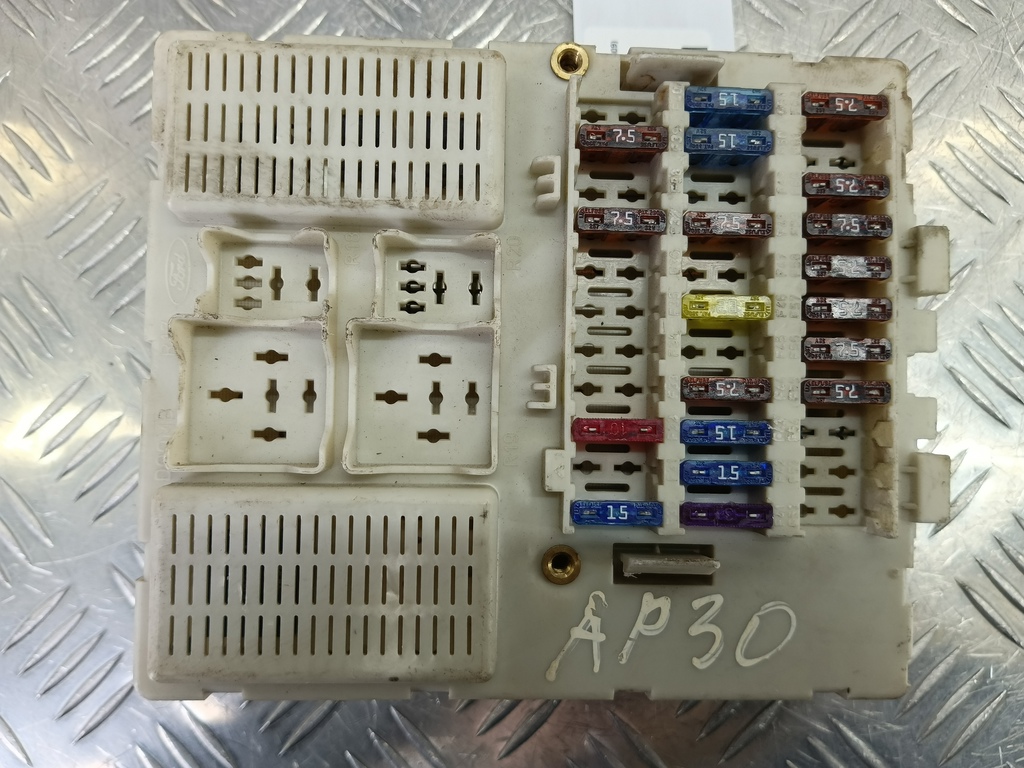 блок предохранителей FORD Tourneo Connect  1504506, 860 рублей, Москва