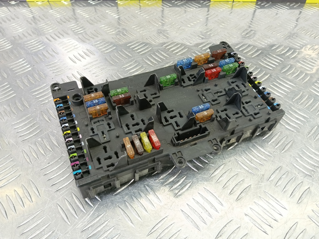 блок предохранителей MERCEDES-BENZ Vito  A6395450801, 1550 рублей, Москва