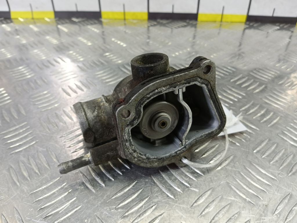 корпус термостата MERCEDES-BENZ Vito  A6112000715, 860 рублей, Москва