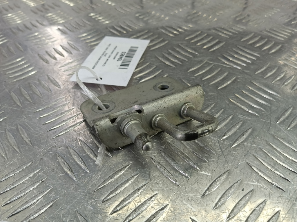 ответная часть замка двери MERCEDES-BENZ Sprinter  A9067400032, 750 рублей, Москва