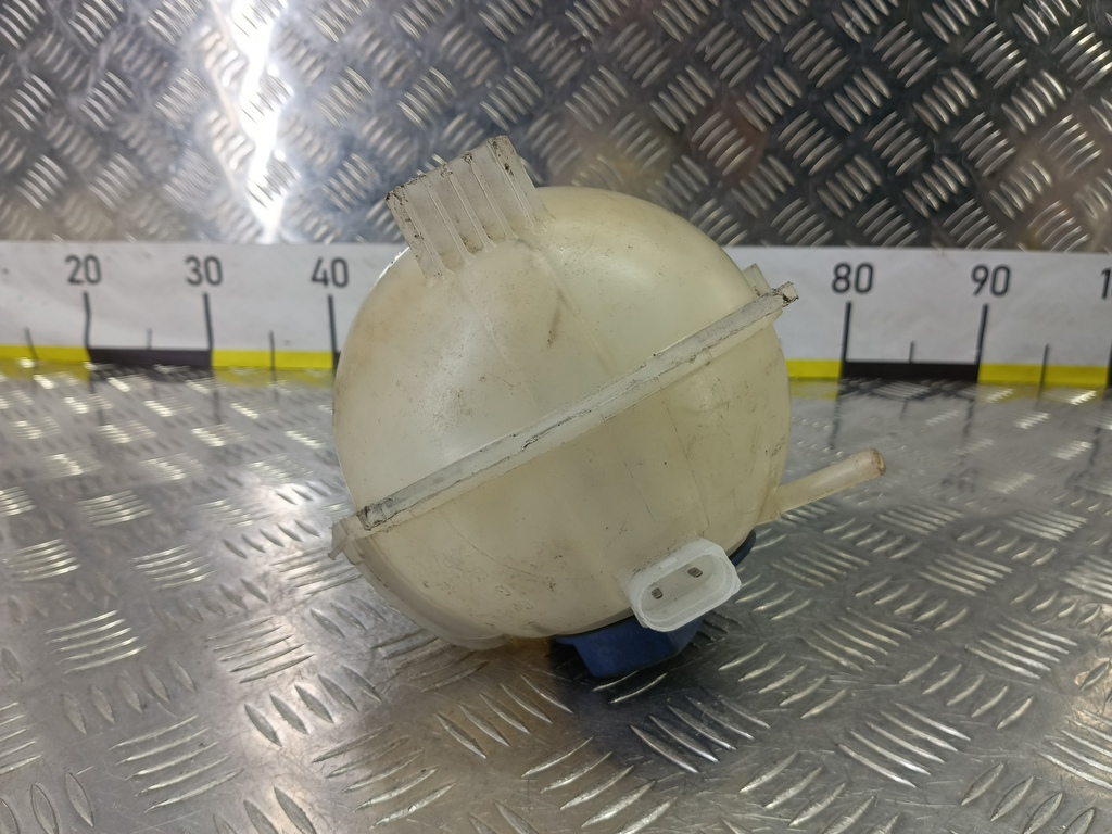 бачок расширительный Volkswagen   6Q0121407, 1320 рублей, Москва