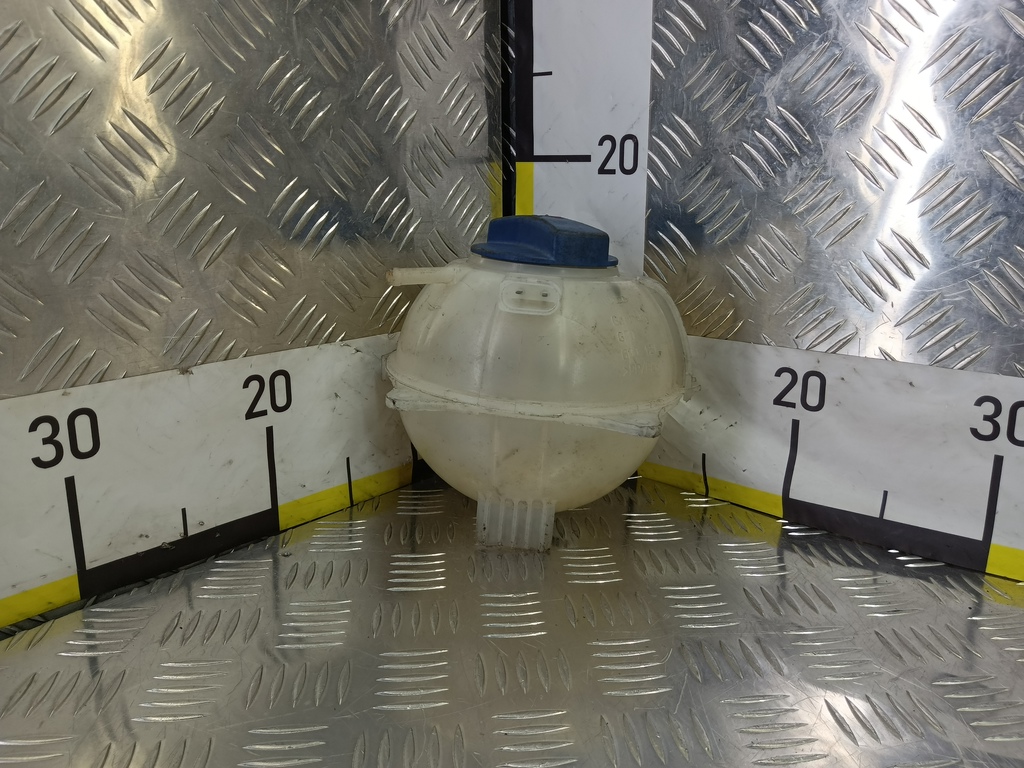 бачок расширительный Volkswagen   6Q0121407, 1320 рублей, Москва