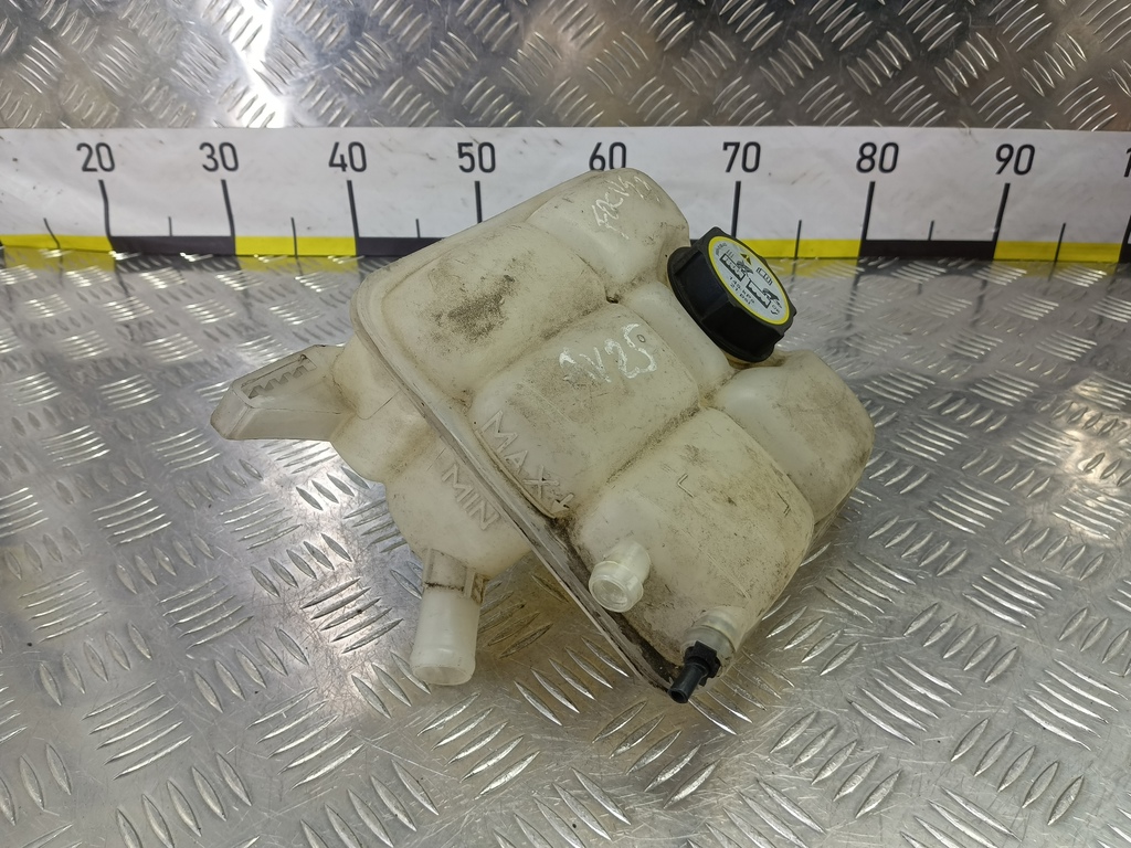 бачок расширительный FORD Focus  1717053, 2240 рублей, Москва