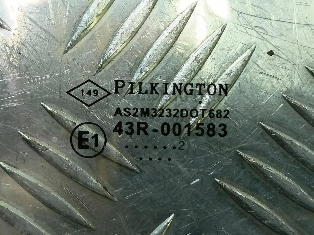 стекло двери Renault Master  803000709R, 3160 рублей, Москва