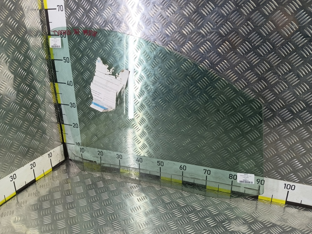 стекло двери Peugeot Expert  9202J7, 3160 рублей, Москва