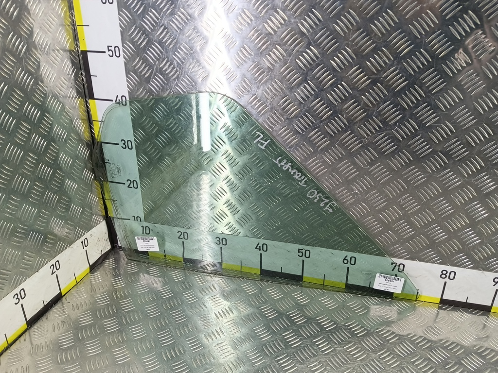 стекло двери FORD Transit  2036864, 3160 рублей, Москва