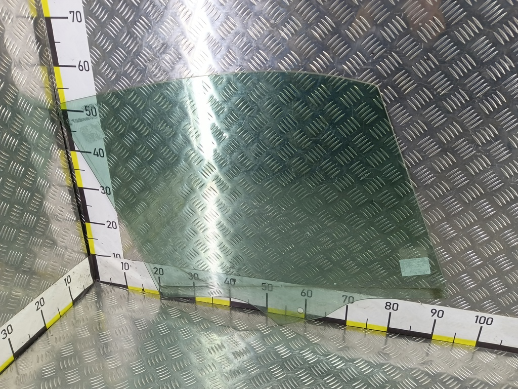 стекло двери FORD Tourneo Connect  1812628, 5000 рублей, Москва