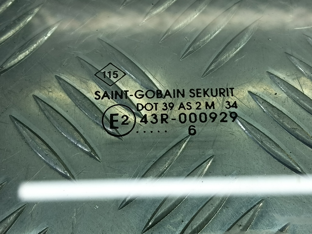 стекло двери Renault Kangoo  7701475290, 750 рублей, Москва