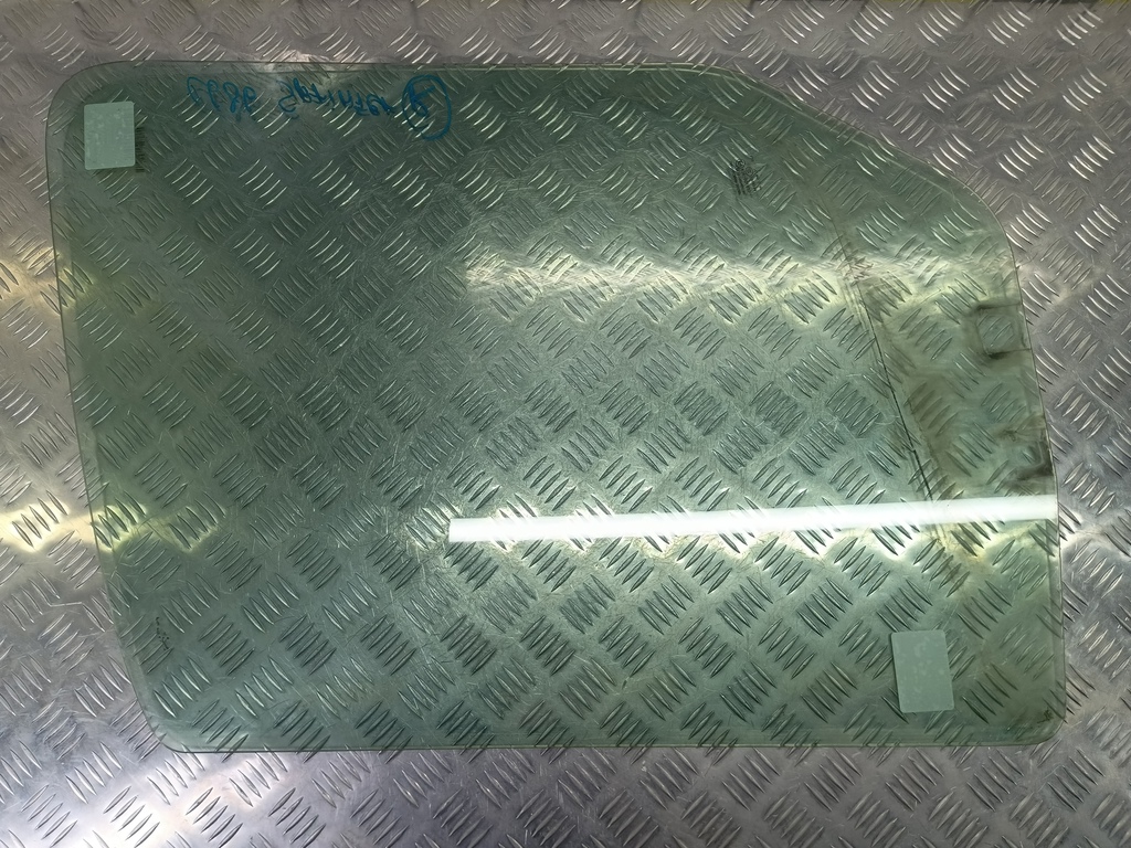 стекло двери MERCEDES-BENZ Sprinter  A9067250310, 630 рублей, Москва