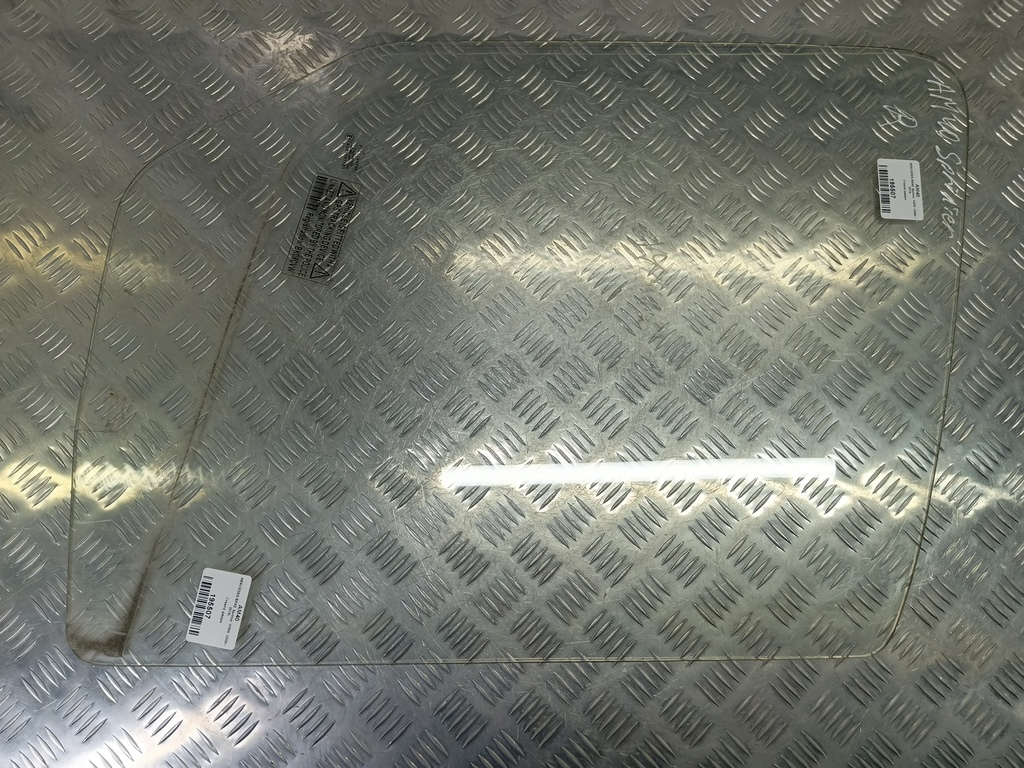 стекло двери MERCEDES-BENZ Sprinter  A9067250110, 750 рублей, Москва