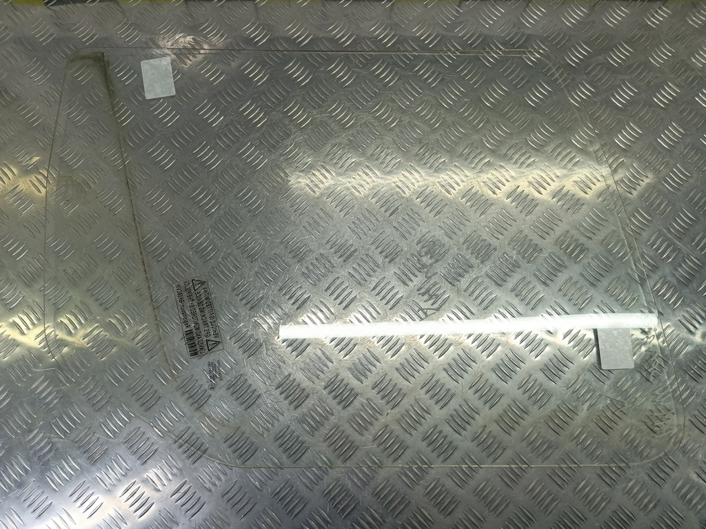 стекло двери MERCEDES-BENZ Sprinter  A9067250110, 750 рублей, Москва