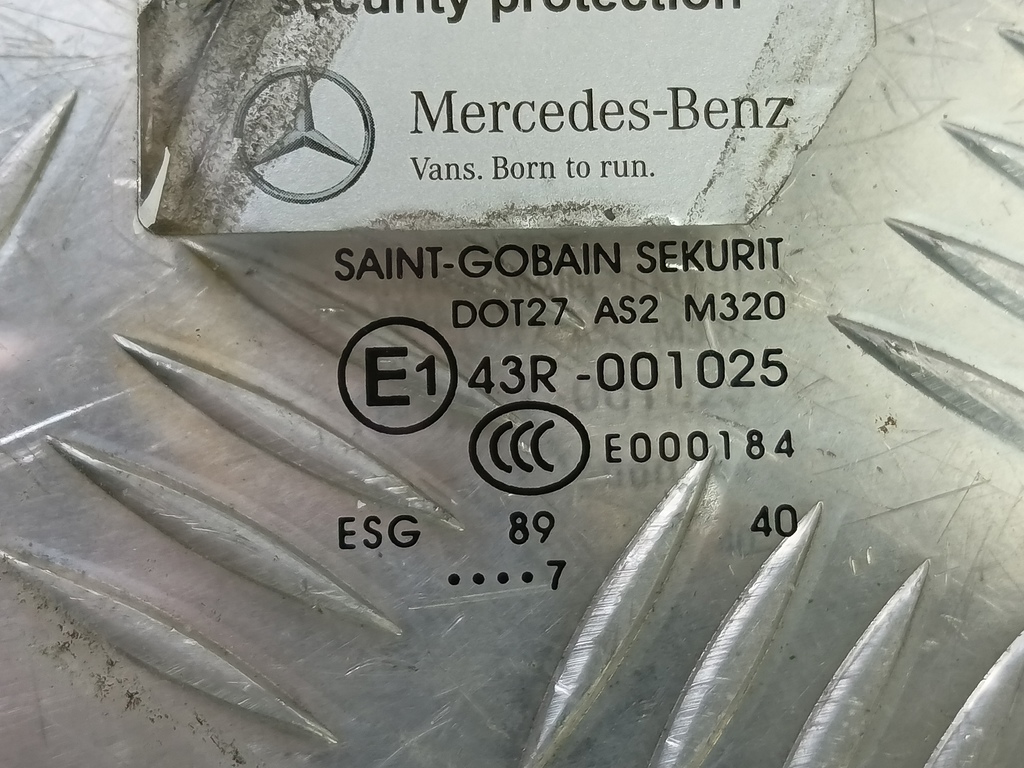 стекло двери MERCEDES-BENZ Sprinter  A9067250110, 860 рублей, Москва