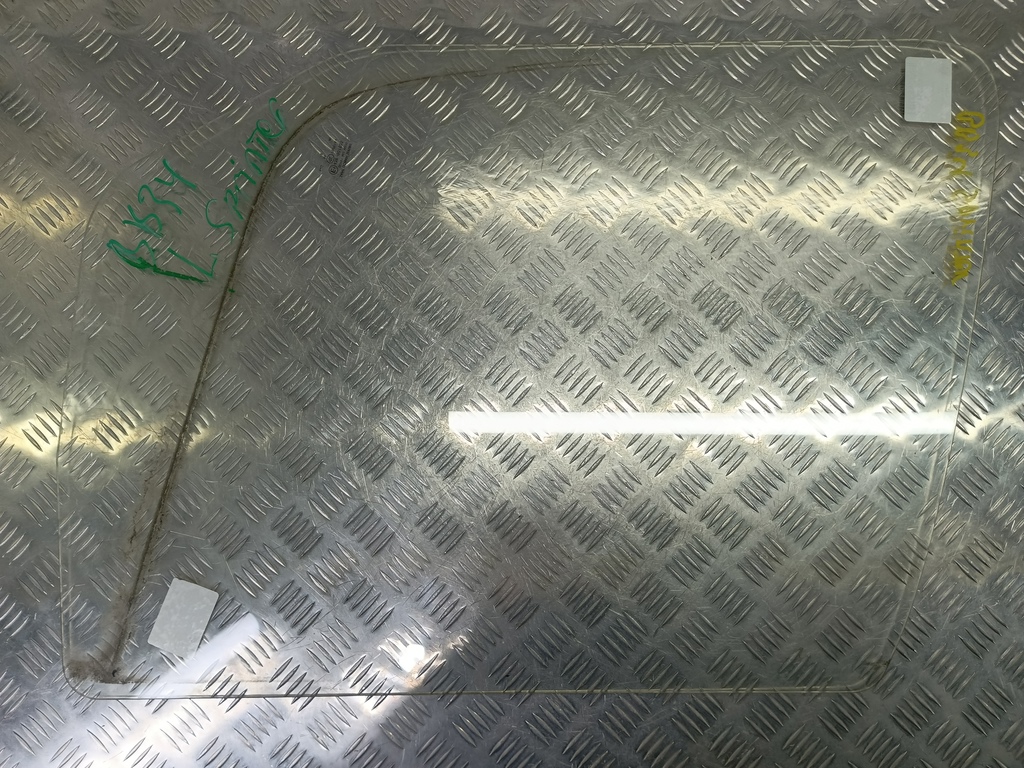 стекло двери MERCEDES-BENZ Sprinter  A9067250010, 1550 рублей, Москва