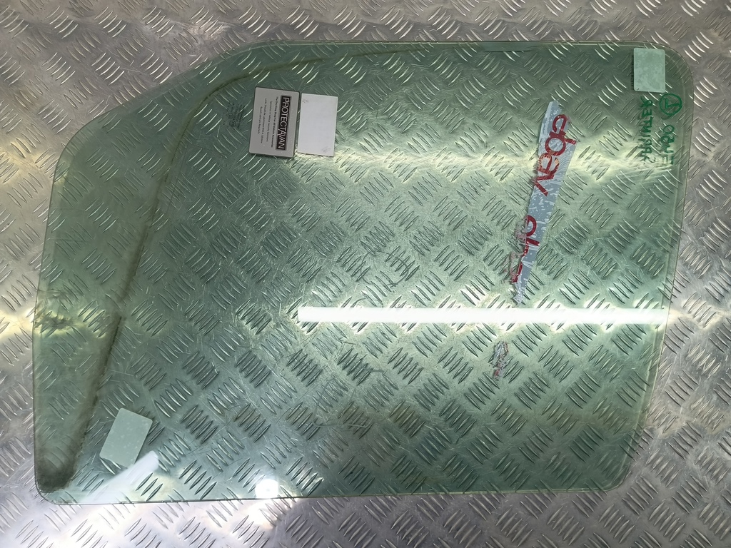 стекло двери MERCEDES-BENZ Sprinter  A9067250210, 980 рублей, Москва