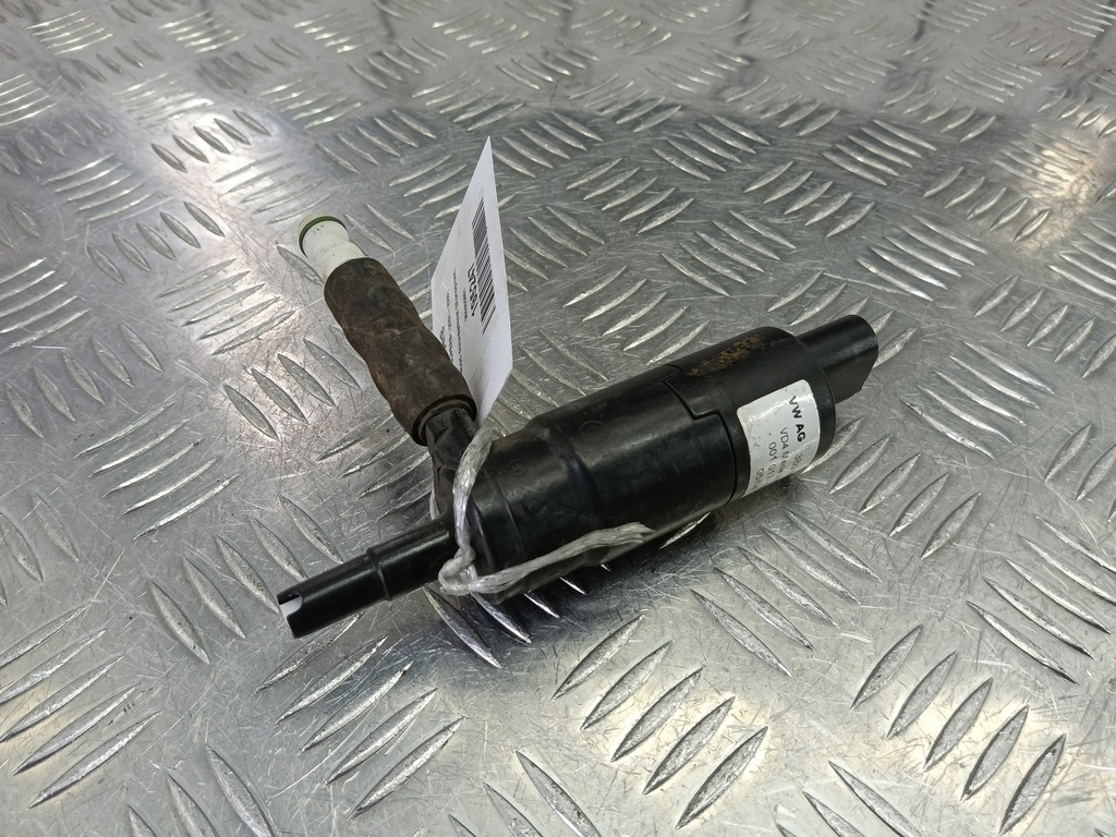 насос омывателя (моторчик) SKODA SUPERB 2.8 AT (193 л.с.)Superb  I (2001—2006) Седан 3B0955681, 750 рублей, Москва