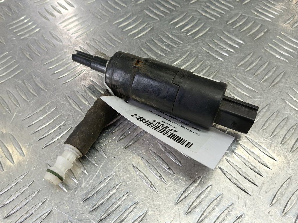 насос омывателя (моторчик) SKODA SUPERB 2.8 AT (193 л.с.)Superb  I (2001—2006) Седан 3B0955681, 750 рублей, Москва