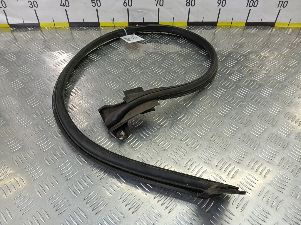 уплотнитель двери FORD Tourneo Custom  2094979, 2820 рублей, Москва