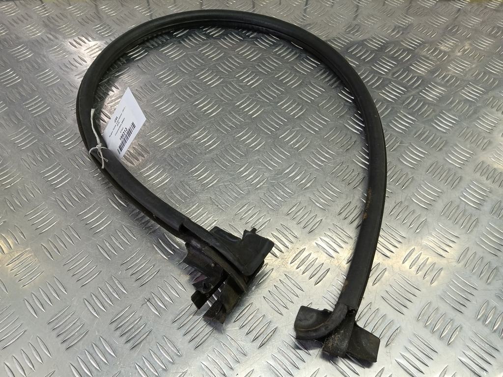 уплотнитель двери Peugeot Partner  8710C5, 1780 рублей, Москва