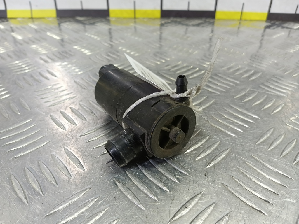 насос омывателя (моторчик) SUZUKI SX4 1.6 4WD MT (112 л.с.)SX4  I рестайлинг (2009—2014) Внедорожник 3841079J10, 2130 рублей, Москва