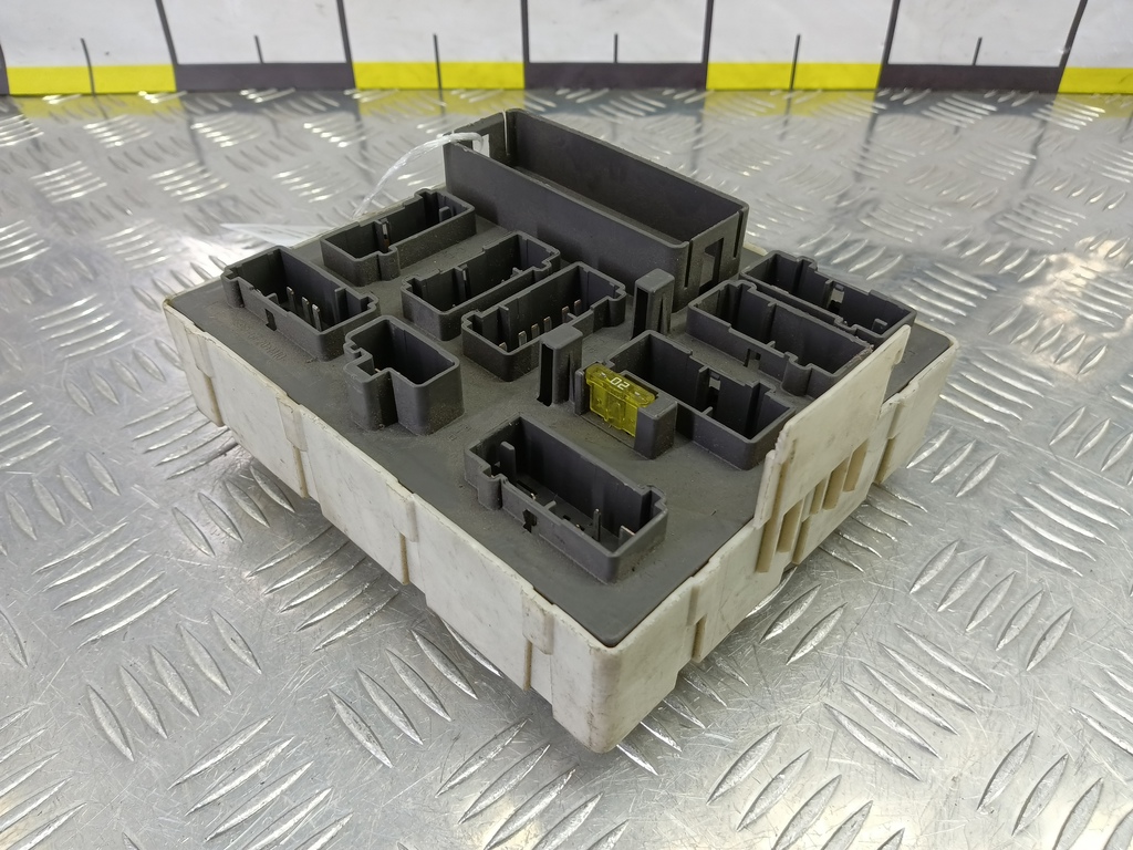 блок предохранителей FORD Tourneo Connect  1360366, 630 рублей, Москва