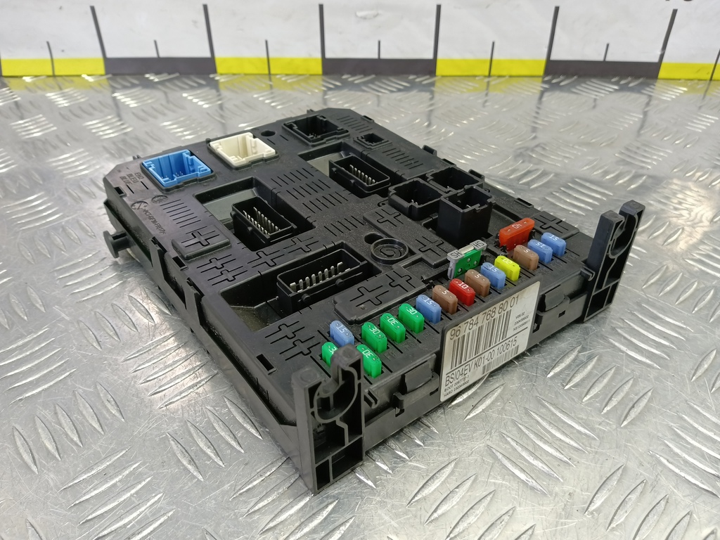 блок предохранителей Citroen Jumpy  1609999180, 8680 рублей, Москва