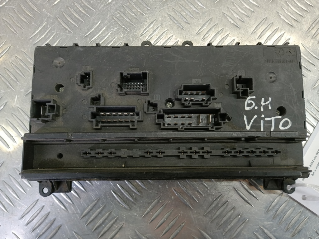 блок предохранителей MERCEDES-BENZ Vito  A6395450401, 1670 рублей, Москва