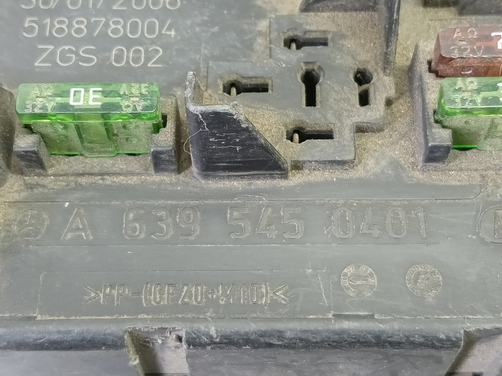 блок предохранителей MERCEDES-BENZ Vito  A6395450401, 1670 рублей, Москва