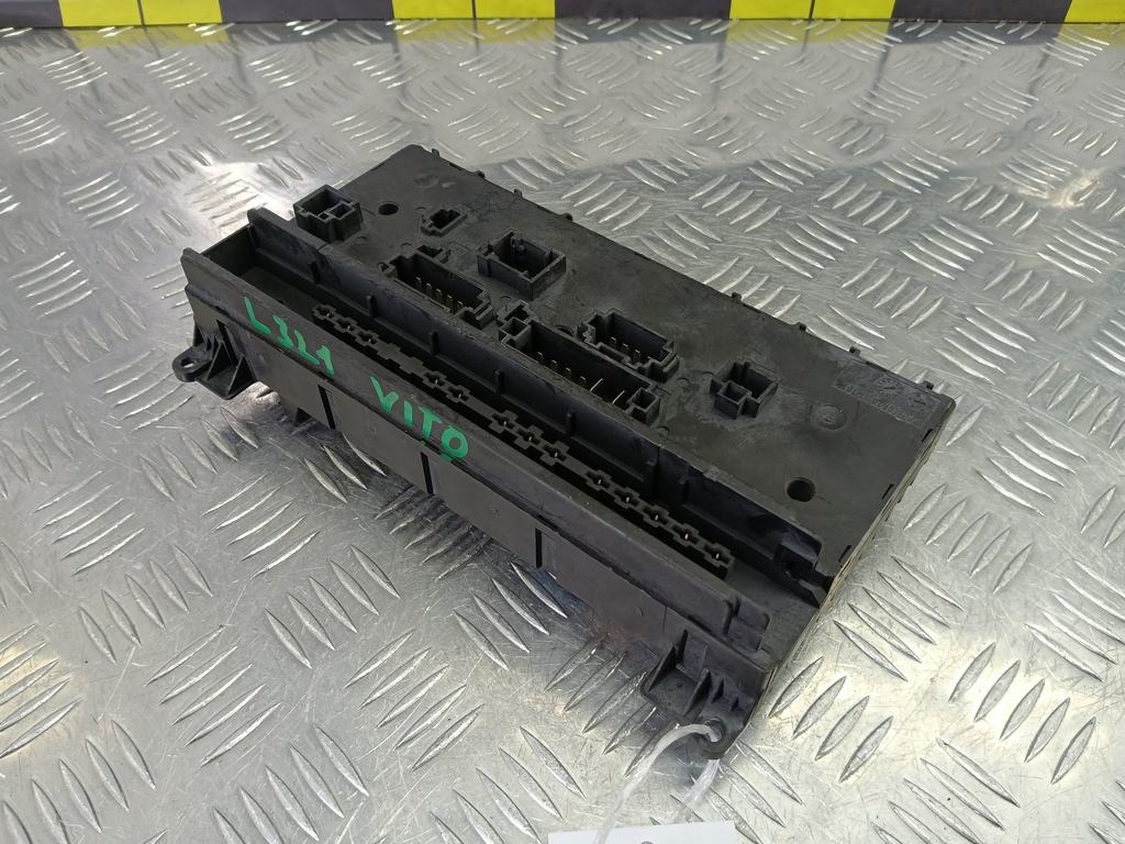 блок предохранителей MERCEDES-BENZ Vito  A6395450801, 1550 рублей, Москва