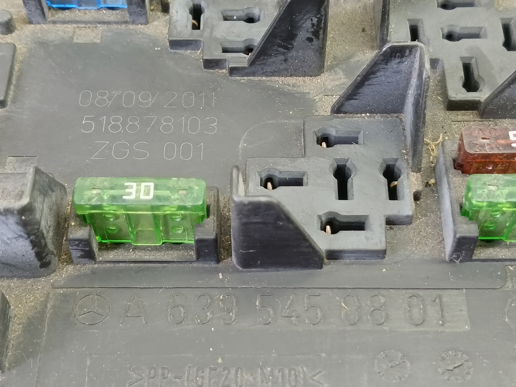 блок предохранителей MERCEDES-BENZ Vito  A6395450801, 1550 рублей, Москва