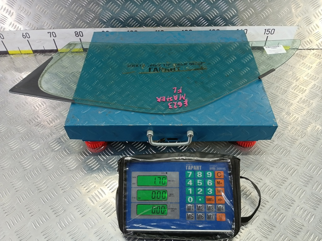 стекло двери Renault Master  802631127R, 3050 рублей, Москва