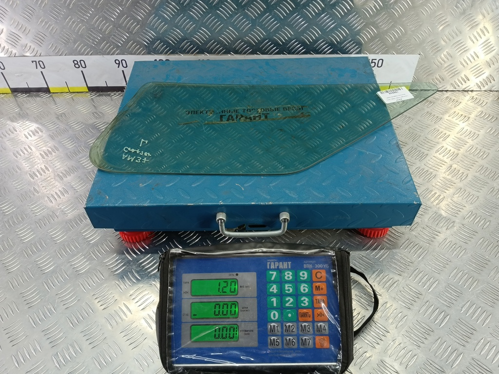 стекло двери Volkswagen Crafter  2E0845115A, 860 рублей, Москва