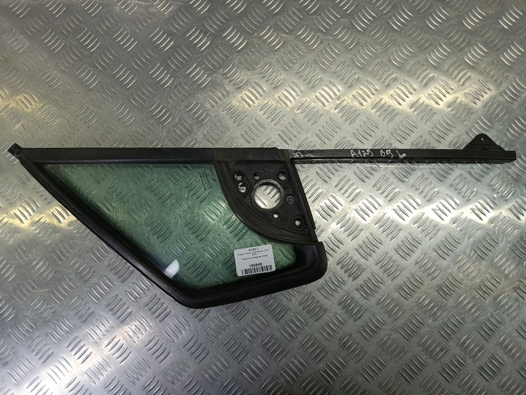 стекло двери Peugeot Partner  9201R6, 2130 рублей, Москва