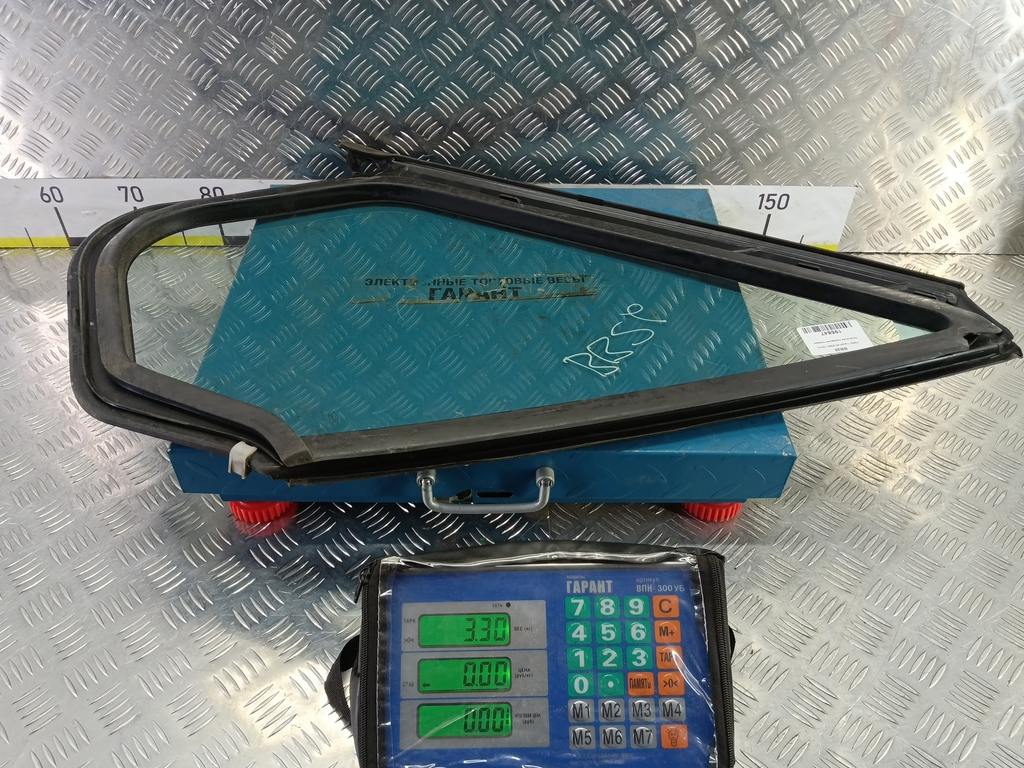 стекло двери FORD Transit  1819093, 2240 рублей, Москва