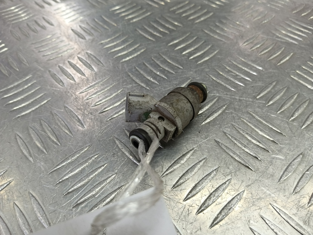 форсунка топливная MITSUBISHI COLT  MR988977, 860 рублей, Москва