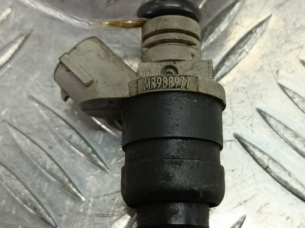 форсунка топливная MITSUBISHI COLT  MR988977, 860 рублей, Москва