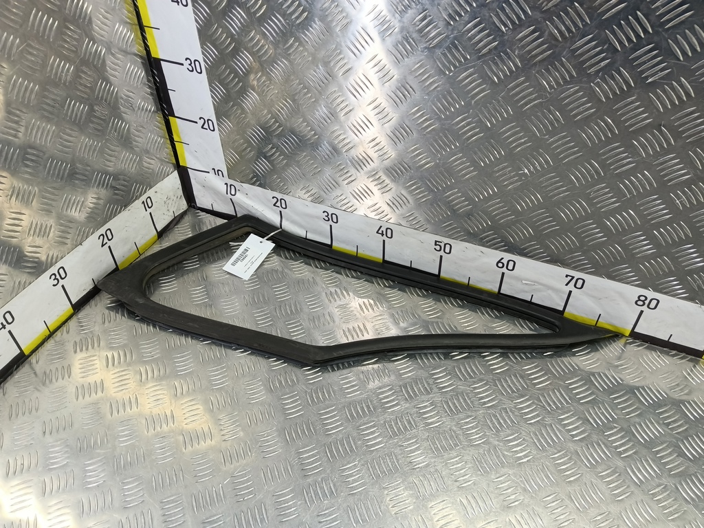 уплотнитель стекла MERCEDES-BENZ Sprinter  A9066711820, 980 рублей, Москва