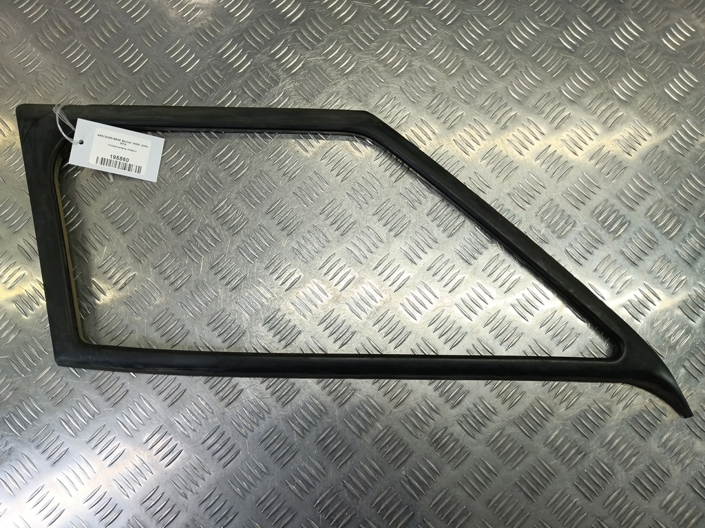 уплотнитель стекла MERCEDES-BENZ Sprinter  A9066711720, 750 рублей, Москва