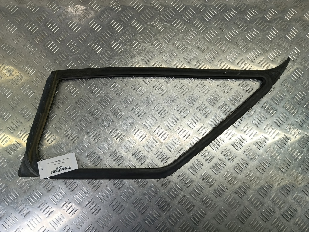 уплотнитель стекла MERCEDES-BENZ Sprinter  A9066711720, 750 рублей, Москва