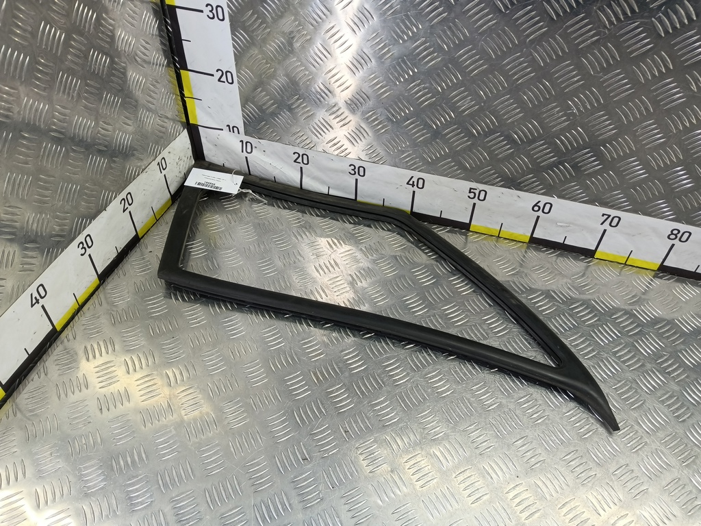 уплотнитель стекла Volkswagen Crafter  2E0845321A, 750 рублей, Москва