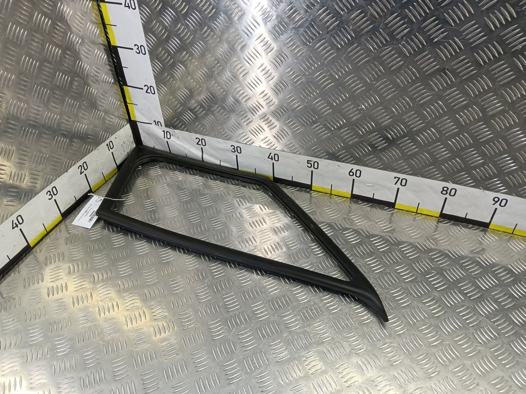 уплотнитель стекла MERCEDES-BENZ Sprinter  A9066711720, 750 рублей, Москва