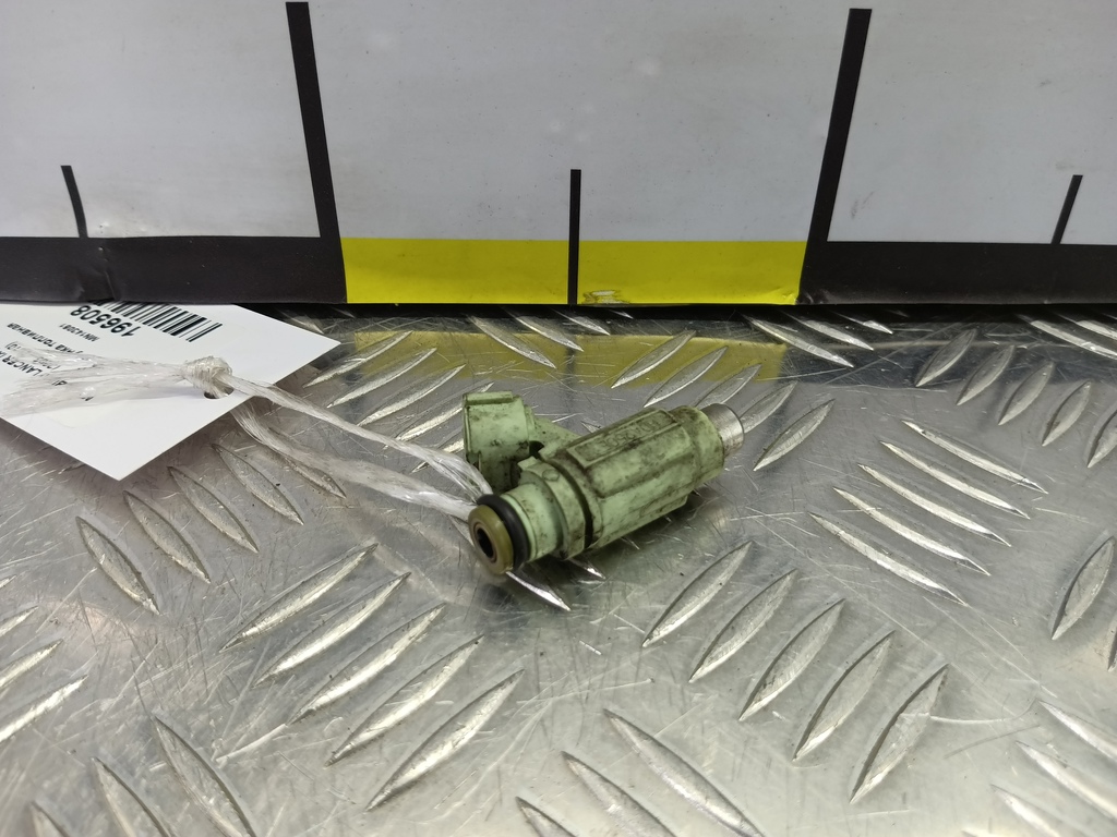 форсунка топливная MITSUBISHI LANCER  MN143061, 2010 рублей, Москва