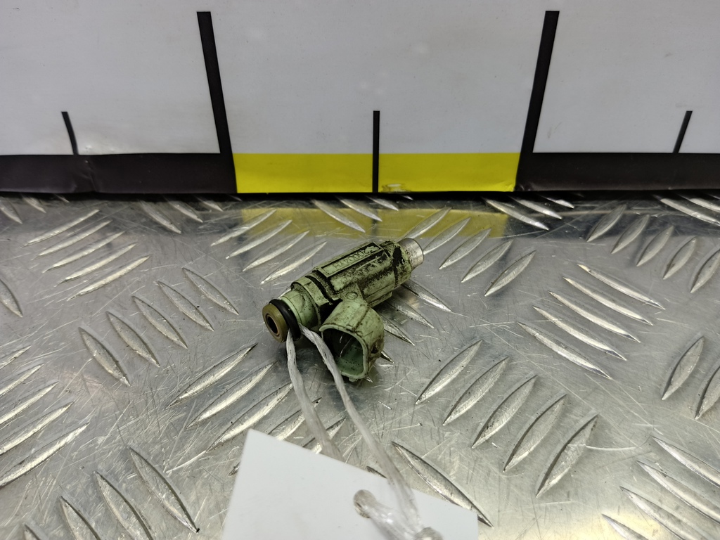 форсунка топливная MITSUBISHI LANCER  MN143061, 2010 рублей, Москва