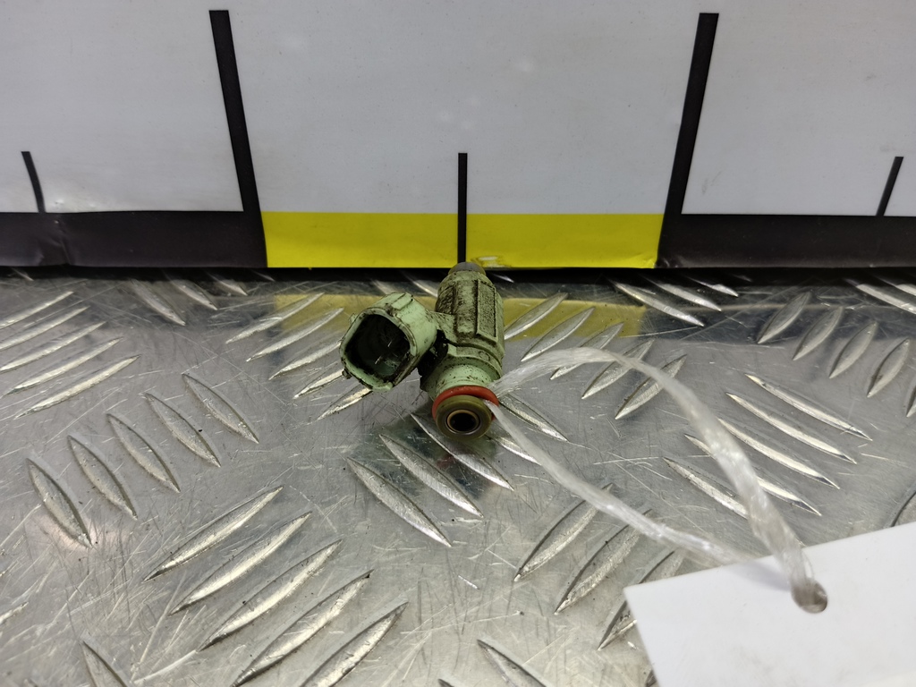 форсунка топливная MITSUBISHI LANCER  MN143061, 2010 рублей, Москва