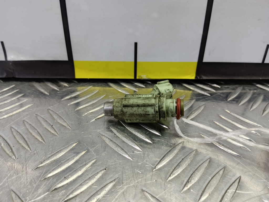 форсунка топливная MITSUBISHI LANCER  MN143061, 2010 рублей, Москва