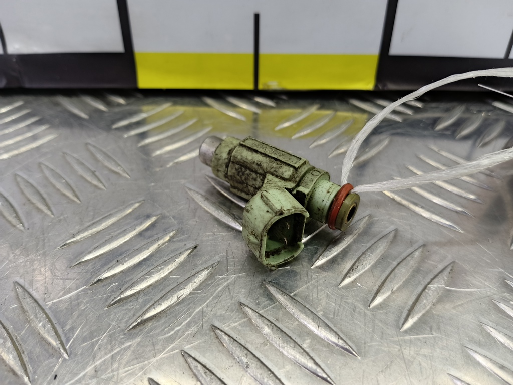 форсунка топливная MITSUBISHI LANCER  MN143061, 2010 рублей, Москва