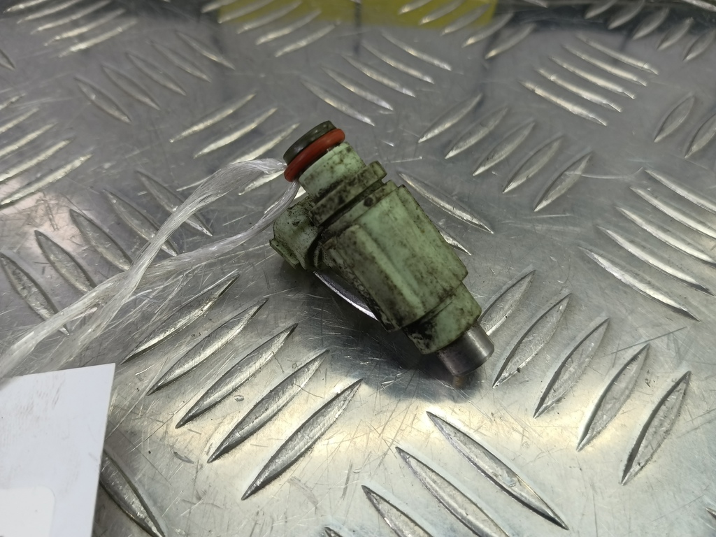 форсунка топливная MITSUBISHI LANCER  MN143061, 2010 рублей, Москва